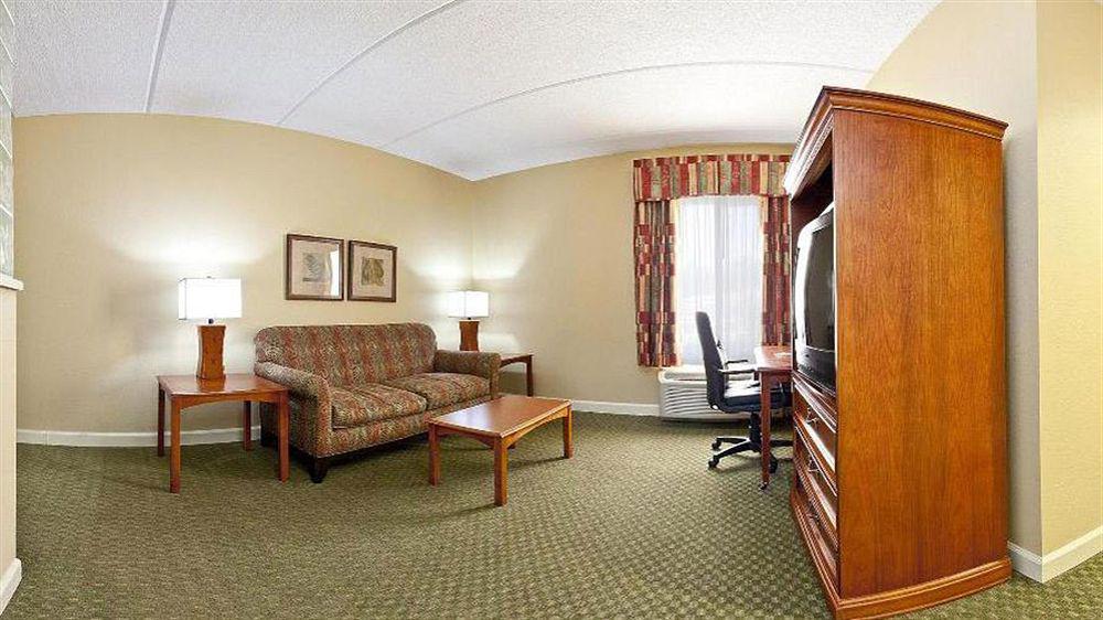 Holiday Inn Express Hotel & Suites Conover - Hickory Area By Ihg Eksteriør bilde