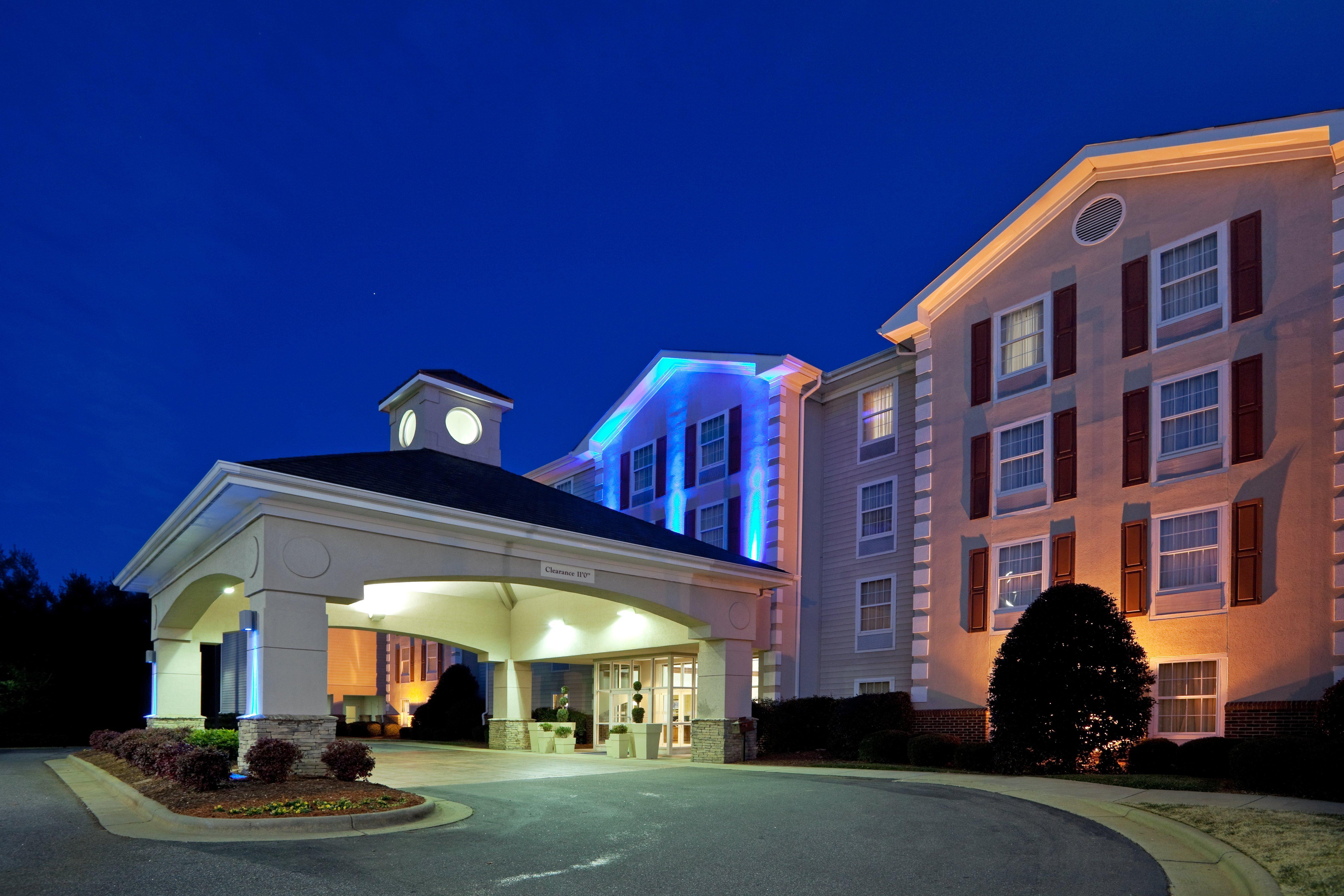 Holiday Inn Express Hotel & Suites Conover - Hickory Area By Ihg Eksteriør bilde