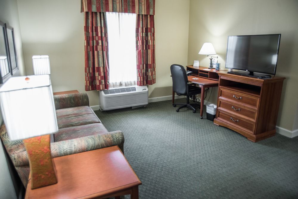 Holiday Inn Express Hotel & Suites Conover - Hickory Area By Ihg Eksteriør bilde
