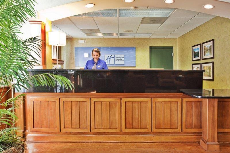 Holiday Inn Express Hotel & Suites Conover - Hickory Area By Ihg Eksteriør bilde